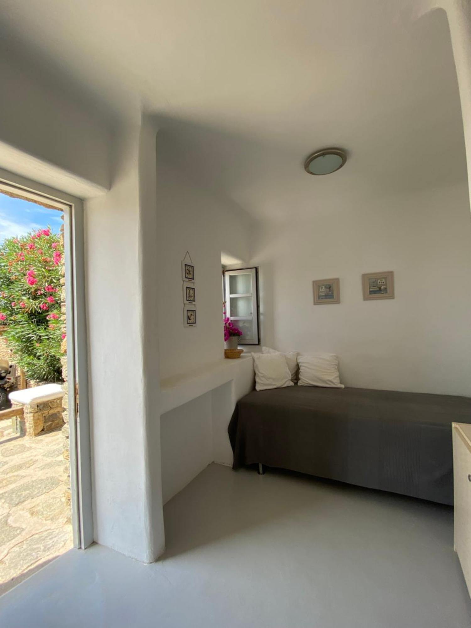 Wood And Stone Villa Mykonos Town Exterior photo